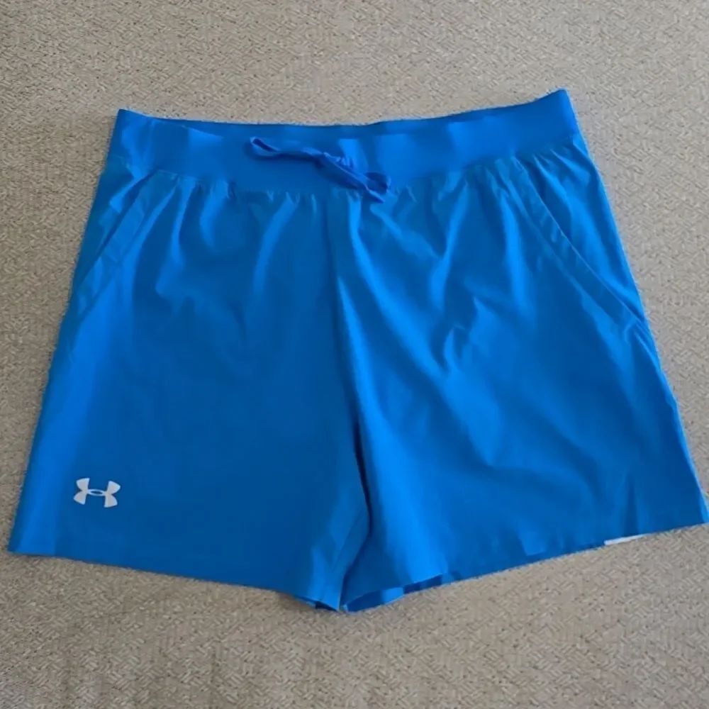 Under Armour Blue Speedpocket Fitted 5" Athletic Shorts - Size XL